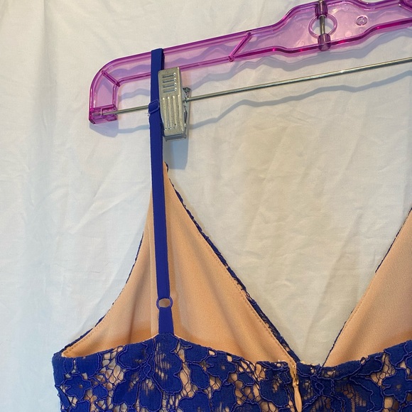 LuLus Blue Lace She’s a Knockout Bodycon Mini Dress - Picture 11 of 14